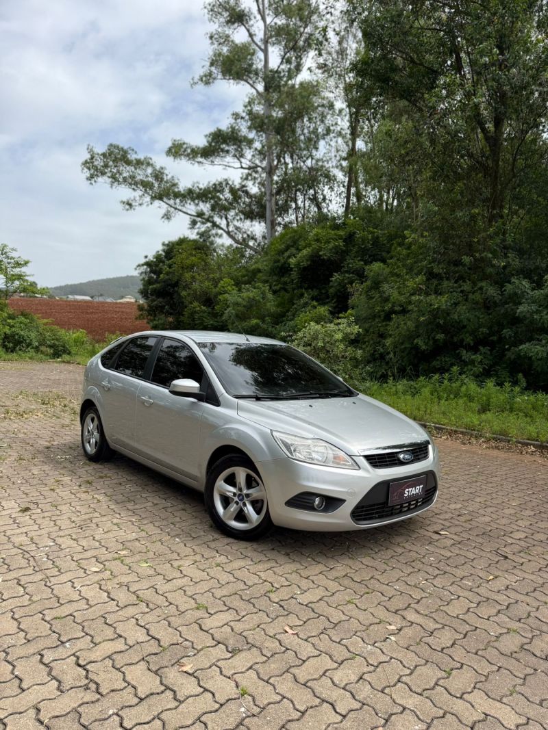 Ford focus 2.0 hatch 2012