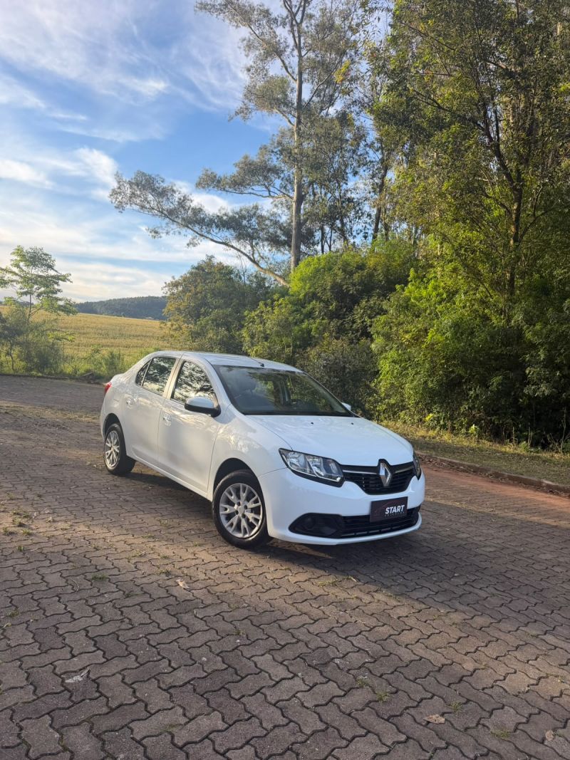 Renault Logan 1.0 2015