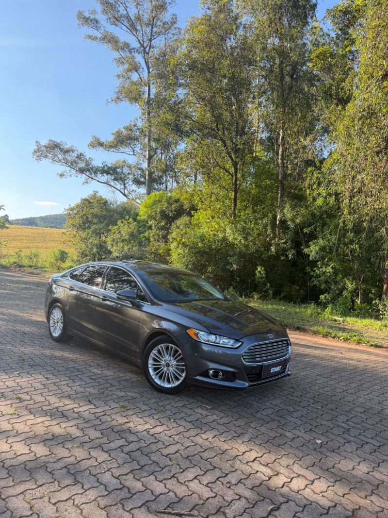 Fusion Titanium AWD  2.0 2015