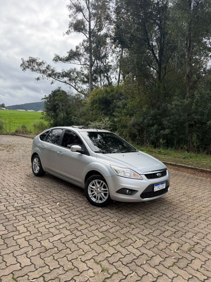 Ford Focus Ghia 2.0 2009